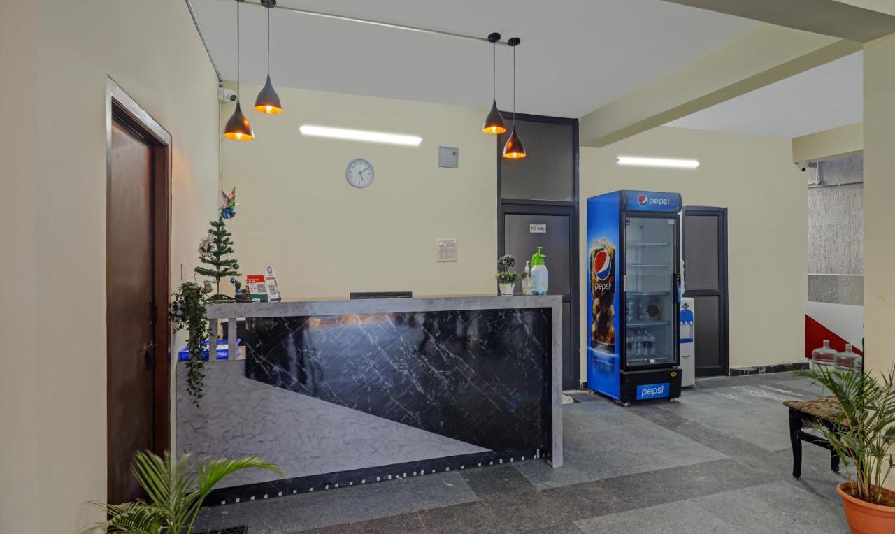 Treebo Trip Airport Pride Inn Hyderabad Bagian luar foto