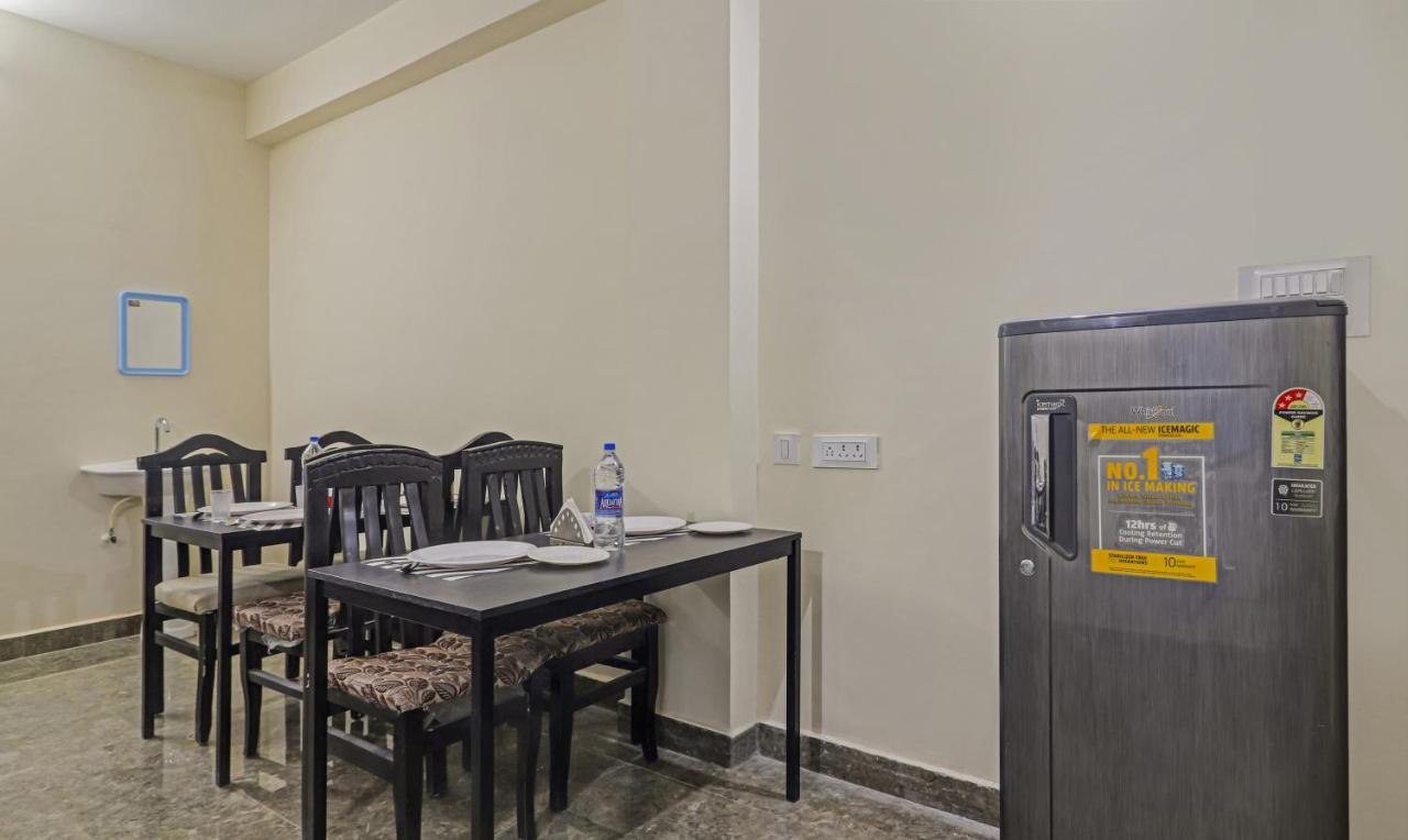Treebo Trip Airport Pride Inn Hyderabad Bagian luar foto