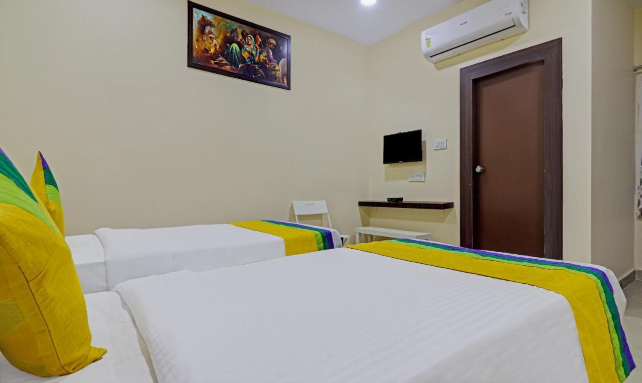 Treebo Trip Airport Pride Inn Hyderabad Bagian luar foto